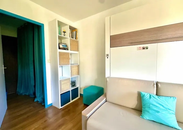 Charming Bright In Apartman *